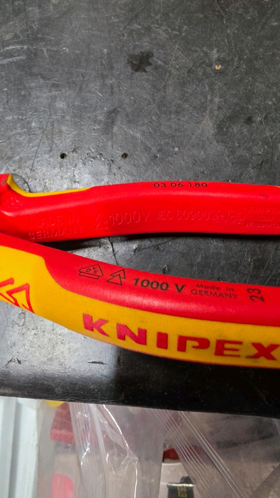 독일 KNIPEX 크니펙스 펜치 절연 콤비네이션플라이어 03 06 180 이미지