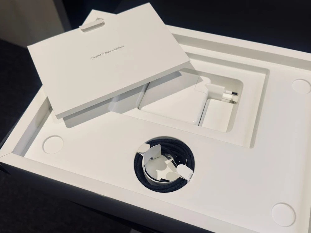 Apple MacBook Pro M4, 14인치 1TB 풀박스 판매합니다 이미지