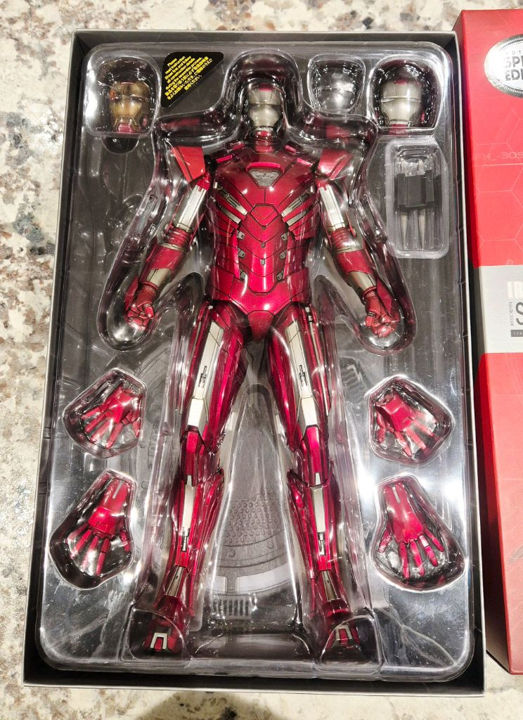 핫토이 아이언맨 mk33 실버 센추리온 피규어 스페셜 에디션 판매합니다 이미지