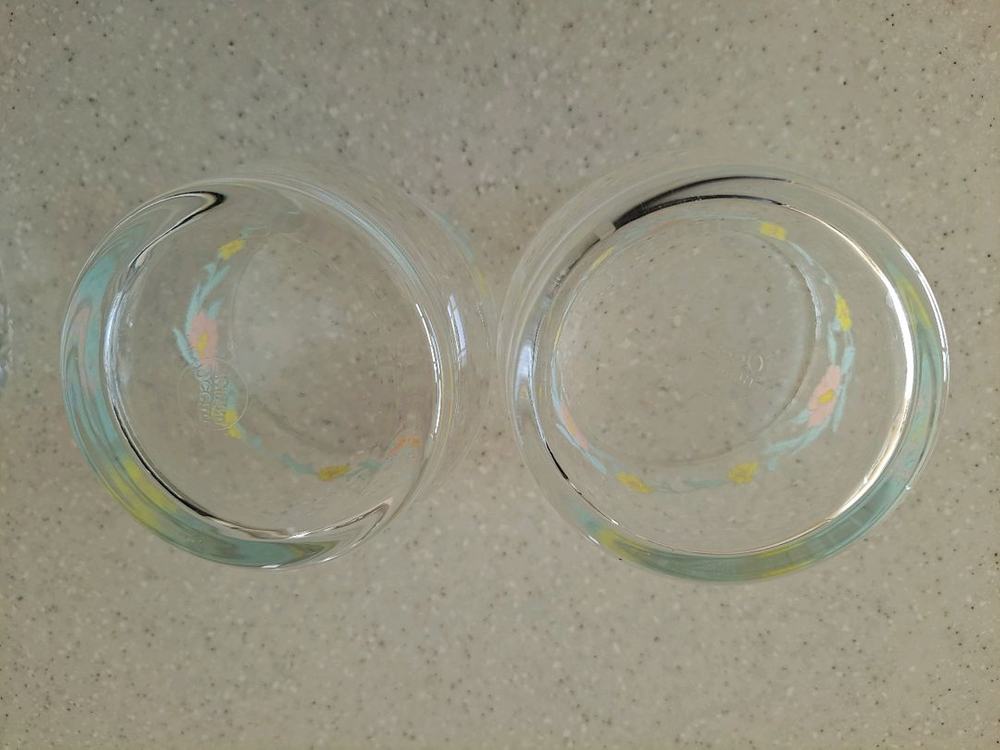 수입 꽃 유리컵 술잔 이미지