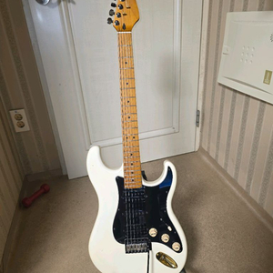 입문용) 아이보리 HSH 슈퍼스트렛 일렉기타 이미지