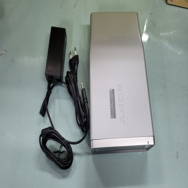 소니 DVD RW 플레이어 DRX-700UL 이미지