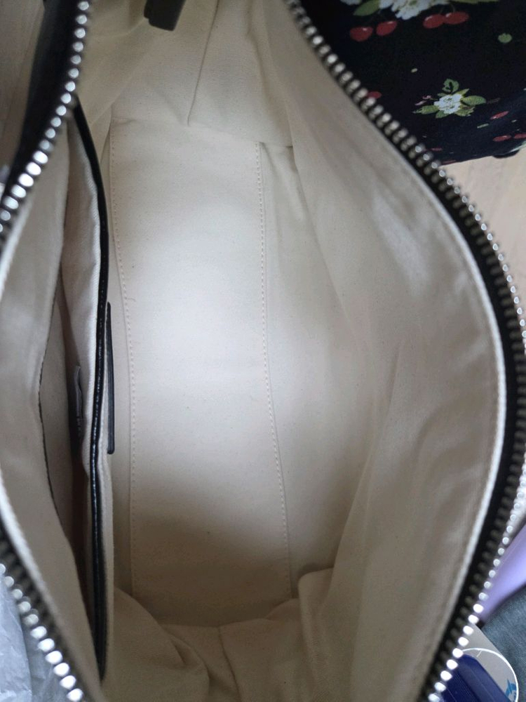 오스트카카 소프트 숄더 레더 블랙 이미지