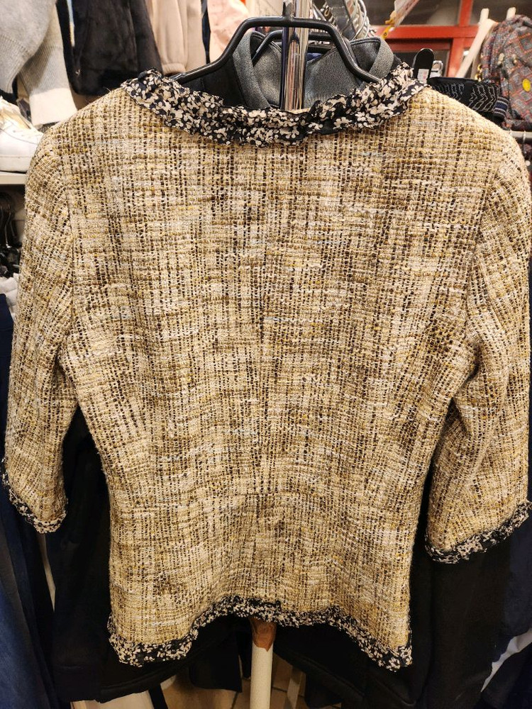 샤넬 트위드 자켓 이미지