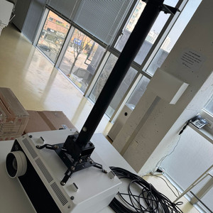 LG 4K UHD 빔프로젝터 BU50NST 이미지