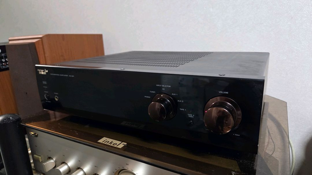 인켈 AX-9R 인티앰프입니다. 이미지