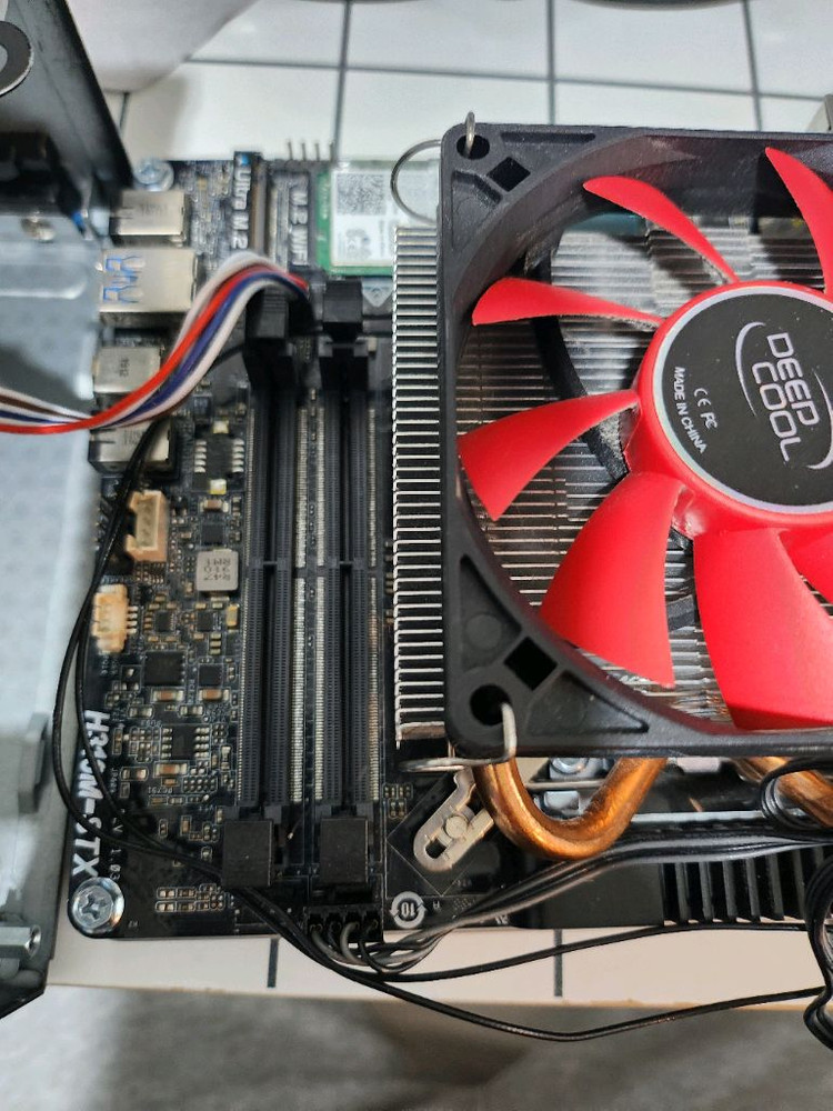 미니PC 애즈락 데스크미니 i7-8700 이미지