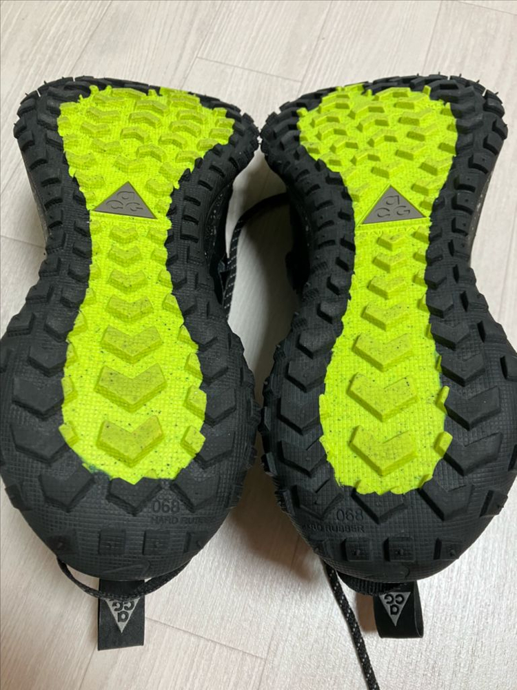 나이키acg 마운틴플라이 로우 고어텍스se 280 판매합니다 이미지