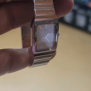 세이코(SEIKO) 정품 빈티지 남성용 메탈 시계세계적인 시계 브랜드 세이코(SEIKO)의 정품 쿼츠 시계입니다. 이미지