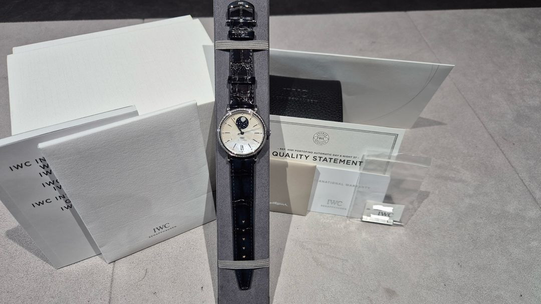 IWC 포르토피노 문페이즈 다이아몬드 이미지
