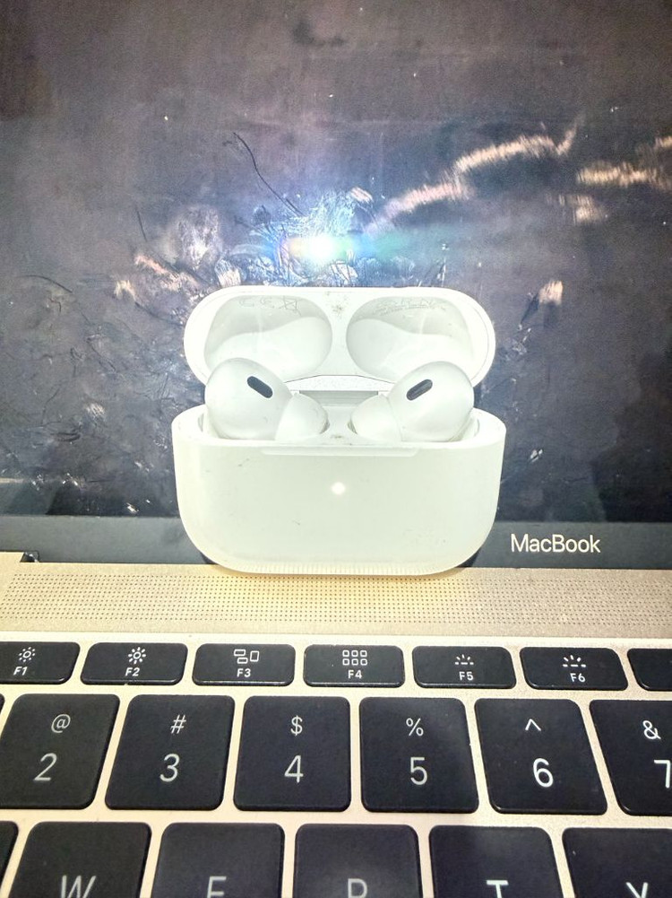 에어팟 프로 2세대 이미지