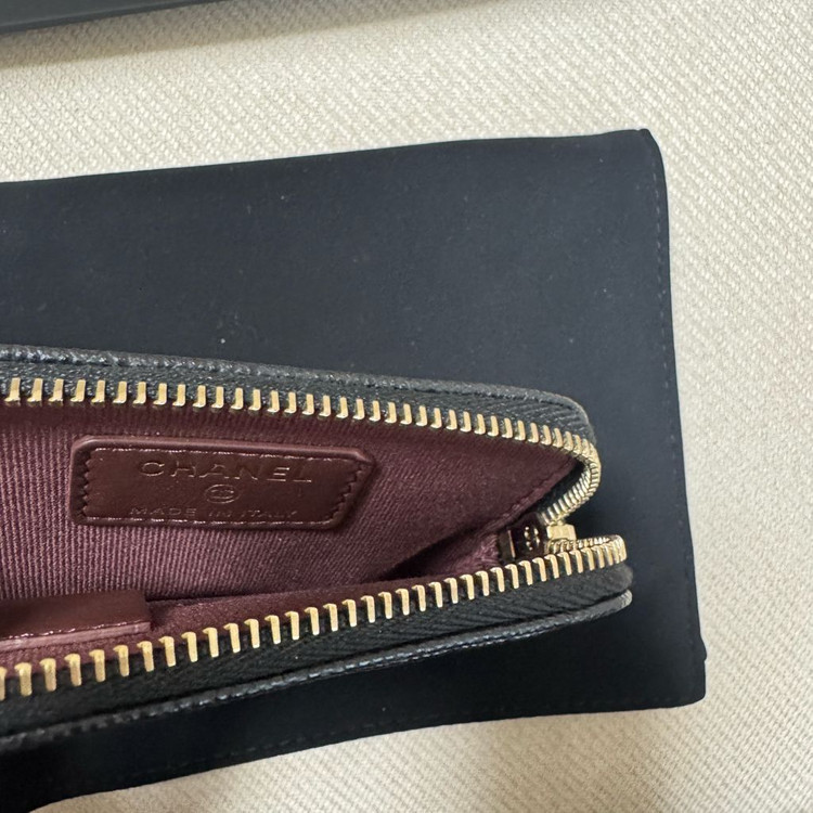샤넬 클래식 캐비어 지퍼 카드지갑 새제품 AP2061 이미지