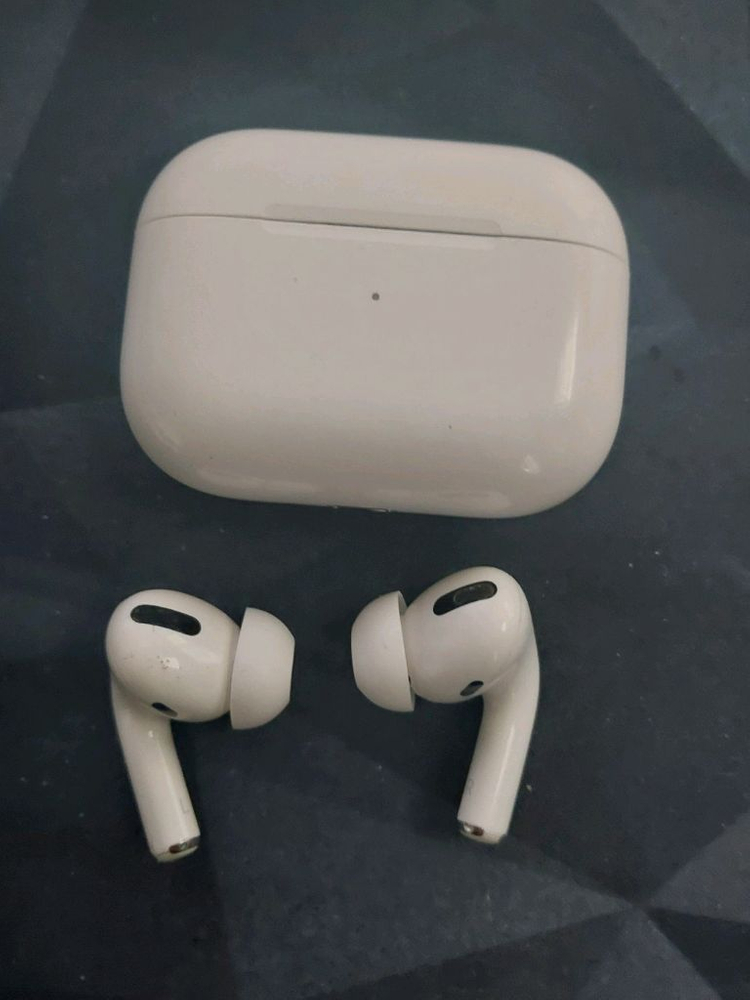 무선 이어폰 프로 2세대 이미지