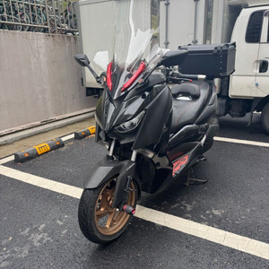 XMAX 300 21년식 팝니다 이미지