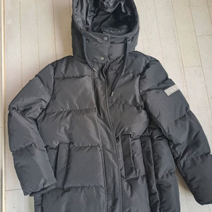 이탈리아 명품 브루넬로 쿠치넬리의 구스다운 패딩 이미지