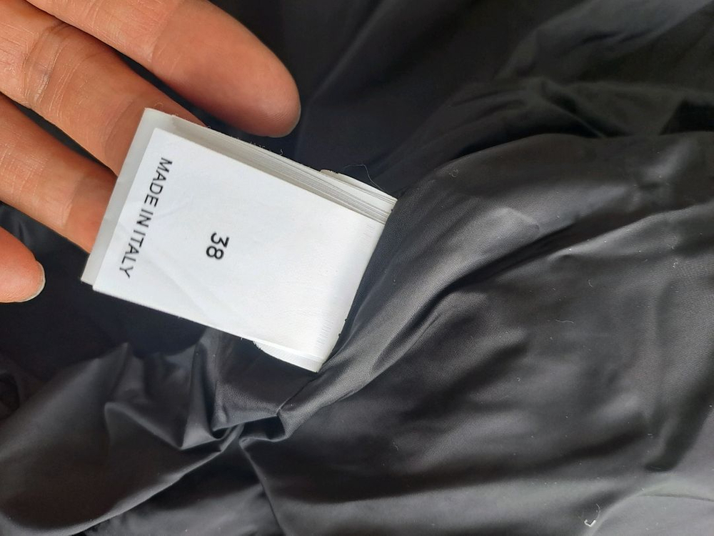 이탈리아 명품 브루넬로 쿠치넬리의 구스다운 패딩 이미지