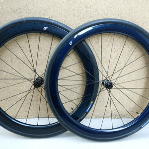 A급 )) 파스포츠 카제 KAZE 커스텀 튜블리스 디스크 50미리 카본 휠셋 팝니다(DT350허브) 60만 이미지