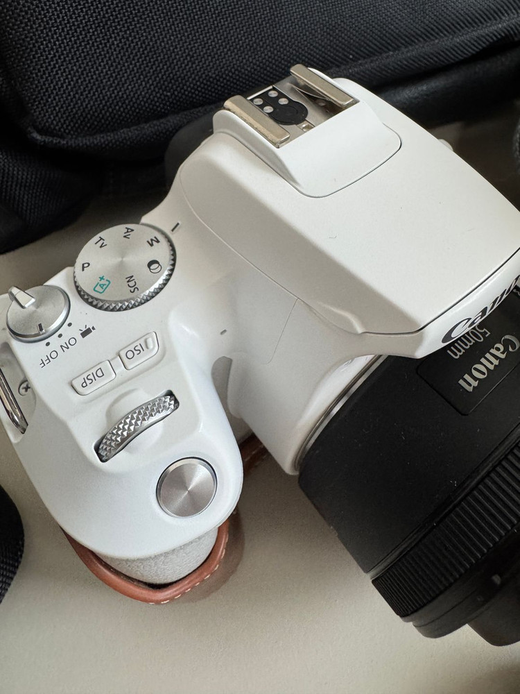 캐논 200d2 화이트 18-55번들킷 + 시그마 아트 18-35mm f1.8 + EF 50mm f1.8 이미지