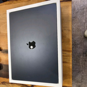 맥북에어 15인치 m4 램16기가 256팝니다 이미지