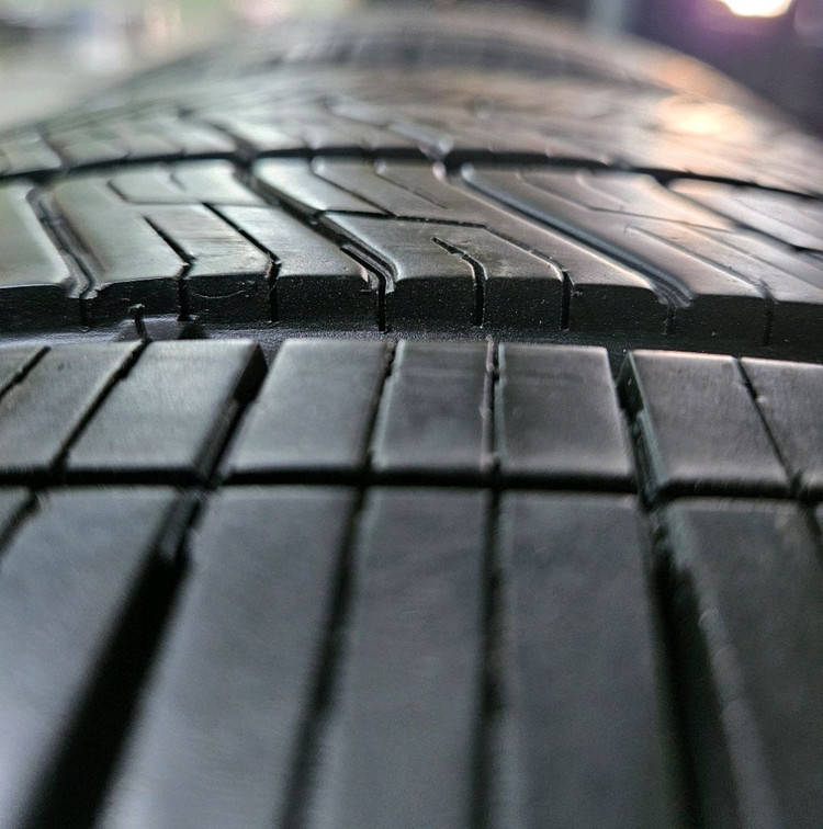 275 30 20 / 2753020 #2753020 한국타이어 벤투스 올시즌 2본 일괄 이미지