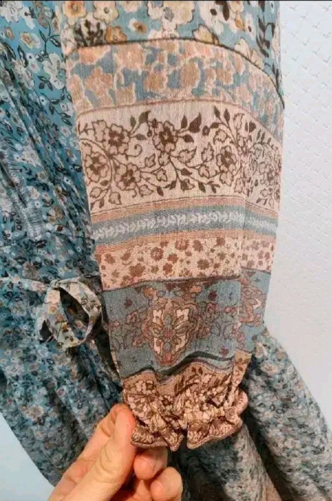 써스데이아일랜드 보헤미안 플라워 셔링 쉬폰원피스 55사이즈 새제품 파스텔블루컬러 이미지