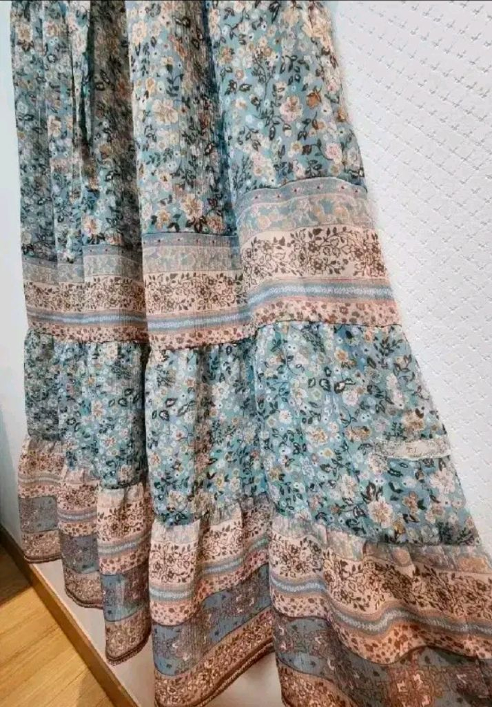 써스데이아일랜드 보헤미안 플라워 셔링 쉬폰원피스 55사이즈 새제품 파스텔블루컬러 이미지