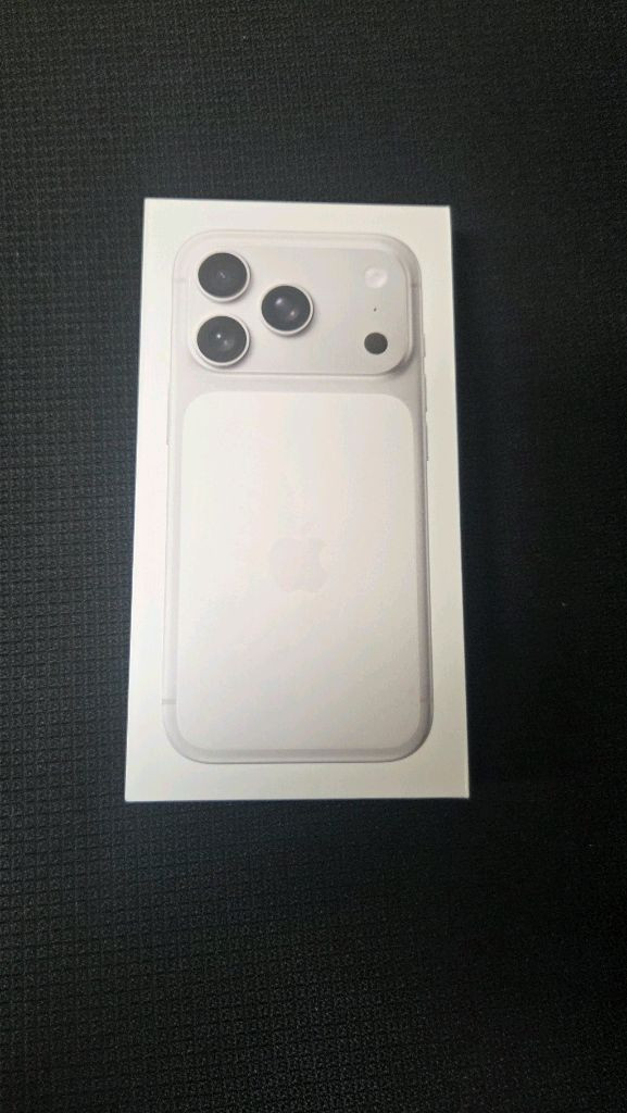 미개봉 아이폰 17 프로 실버 256GB 자급제 이미지