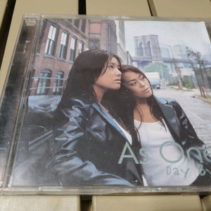 As One 1집 앨범 Day by Day CD입니다 이미지