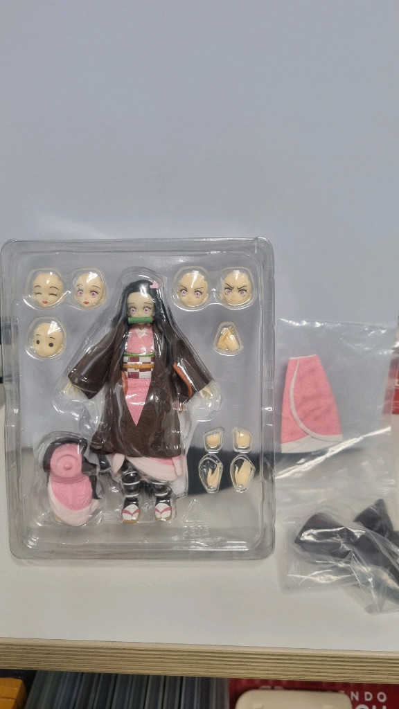 SHF 귀멸의칼날 탄지로 네즈코 렌고쿠 시노부 이미지