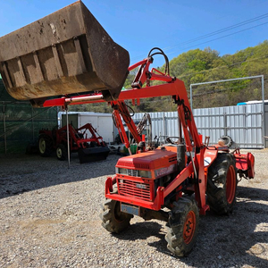 대동 트렉터 26마력소개합니다대동트랙터 L2601DT 모델입니다 이미지