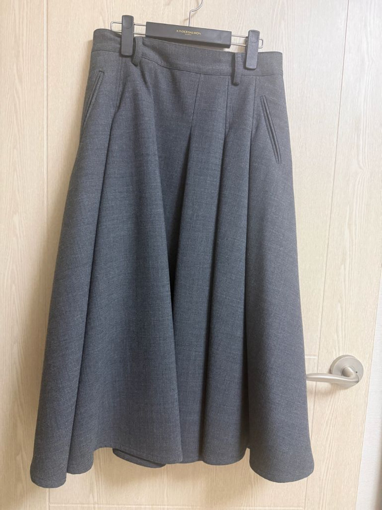 파사드패턴 테일러드 플레어스커트 미듐 차콜 이미지
