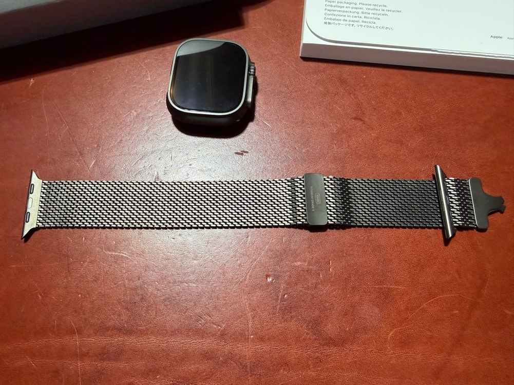 애플워치 울트라 3 49mm 블랙 티타늄 이미지