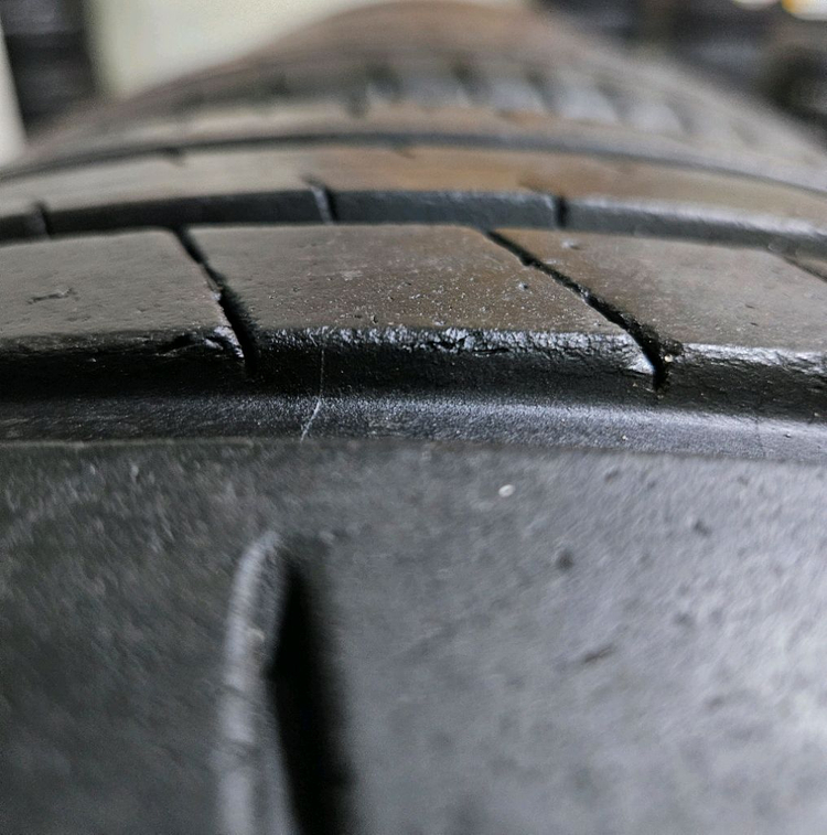 245 35 20 / 275 30 20 /2453520 /2753020#2453020 미쉐린 한대분 이미지