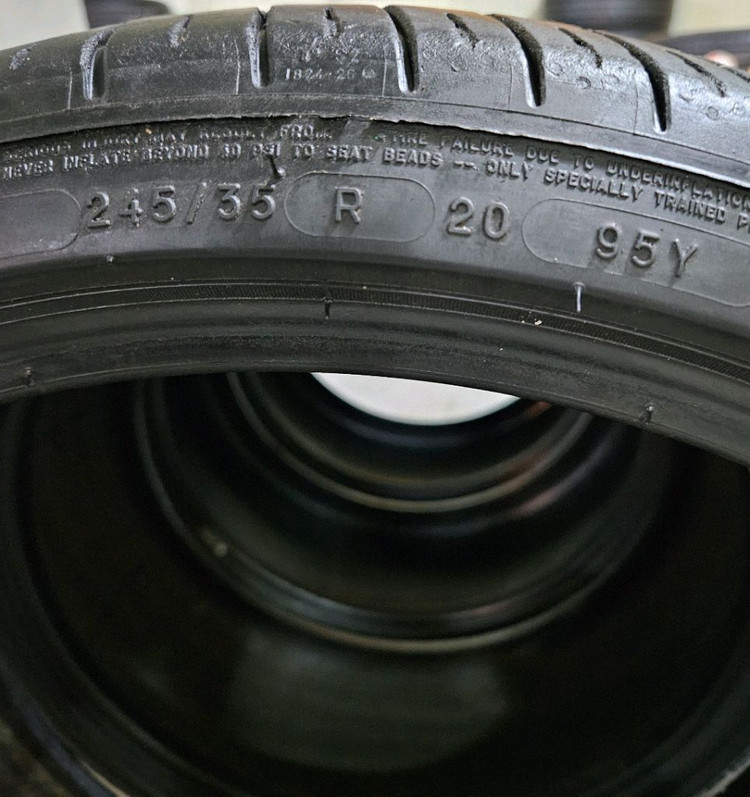245 35 20 / 275 30 20 /2453520 /2753020#2453020 미쉐린 한대분 이미지