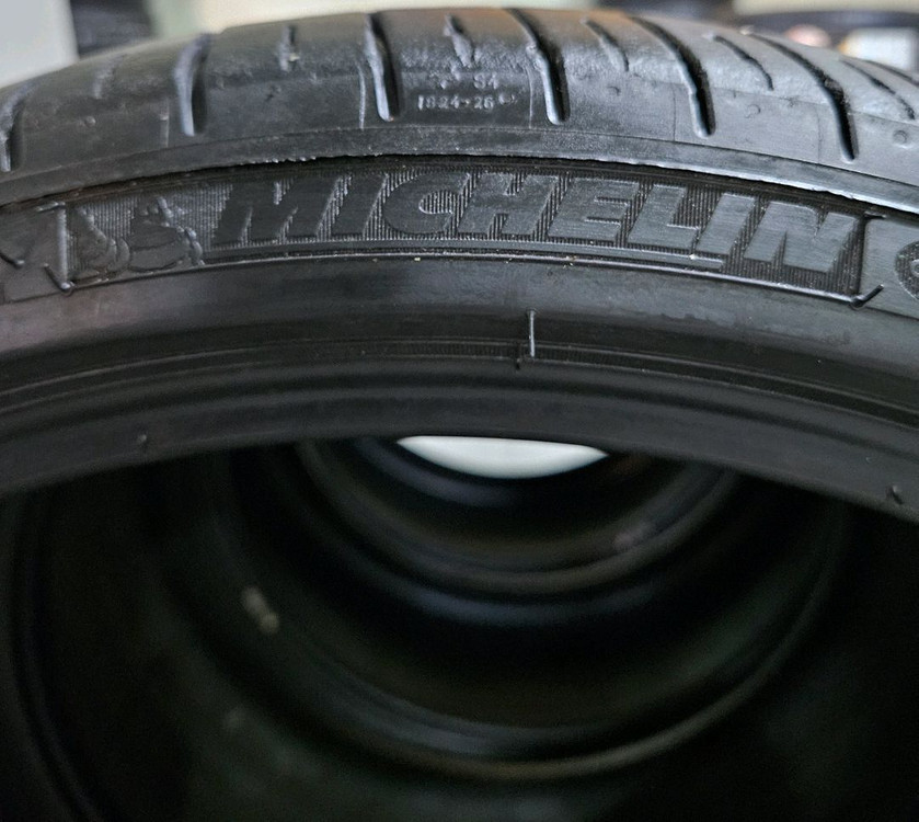 245 35 20 / 275 30 20 /2453520 /2753020#2453020 미쉐린 한대분 이미지