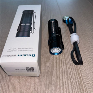 올라이트 OLIGHT 충전식 미니 랜턴 (고광량 / 캠핑 필수템) 이미지