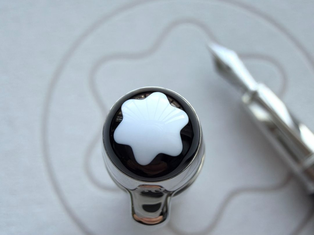 몽블랑 80일간의 세계일주 솔리테어 듀에 만년필(M) 이미지