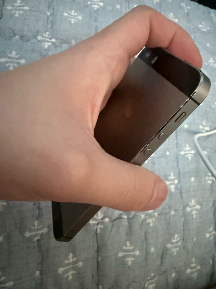 아이폰 5S 스페이스 그레이 16GB 이미지