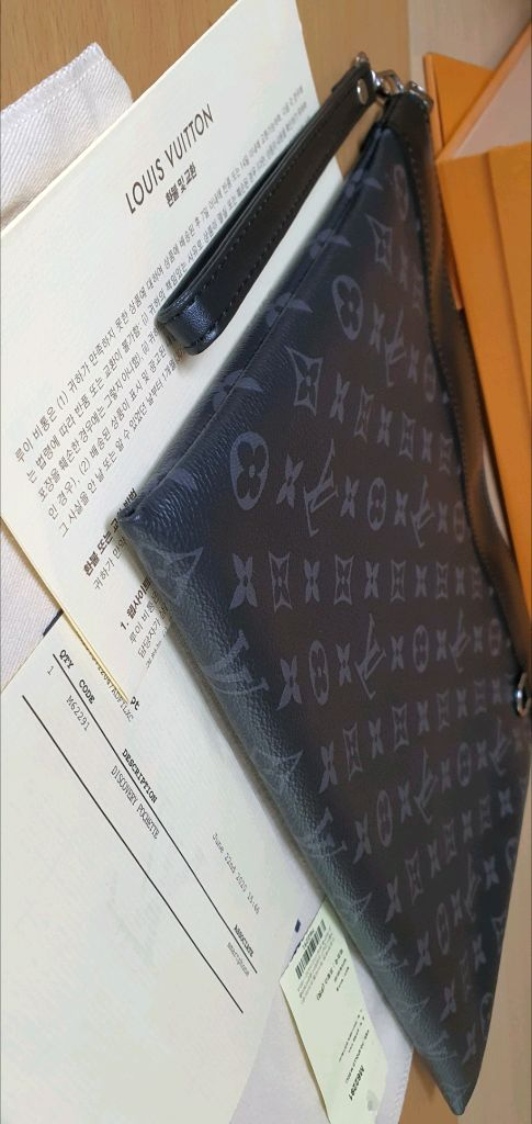 루이비통 이클립스 클러치백 새상품급 정품(영수증O)구찌프라다루이비통디올고야드샤넬셀린느보테가생로랑발렌시아가버버리가방 이미지