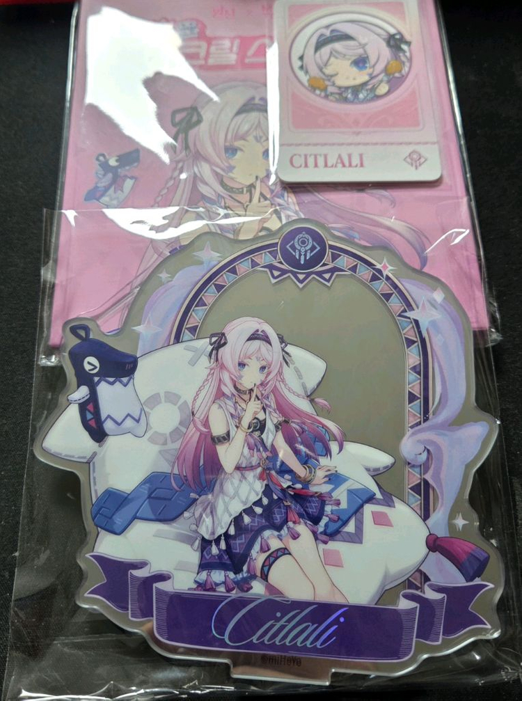 원신 맘스터치 콜라보 굿즈 (시틀라리 아크릴 스탠드+키링, 올로룬 아크릴 스탠드) 이미지