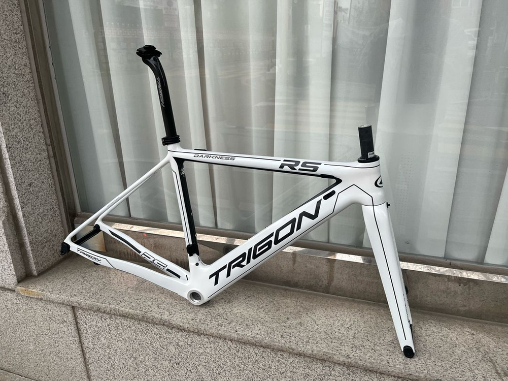 트리곤 다크니스 RS 46사이즈 새상푼 판매합니다 이미지