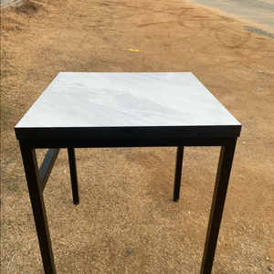 2인 식당 카페 테이블 이미지