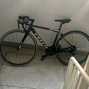 첼로 로드 자전거 이미지