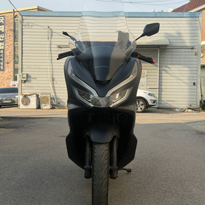 혼다 pcx125 19년형 저렴하게 판매합니다. 이미지