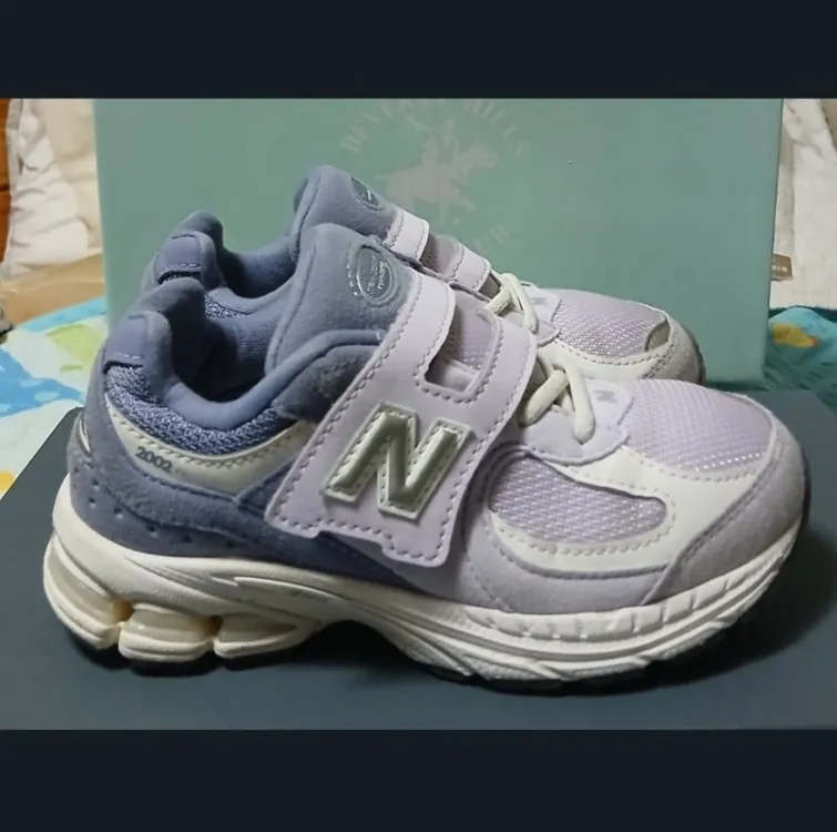 뉴발란스키즈2002R 바이올렛185운동화 거의새거 이미지