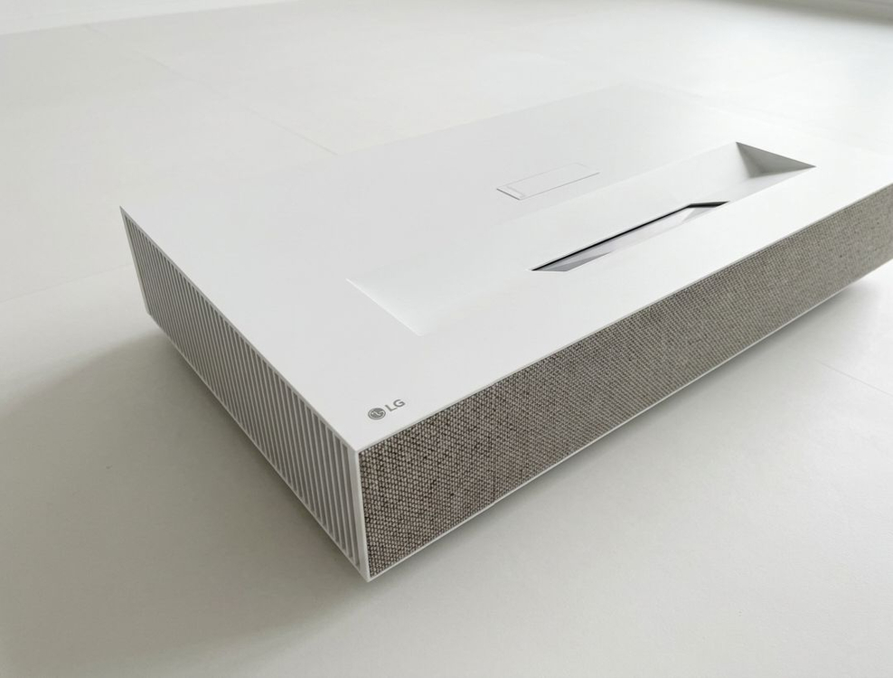 LG 시네빔 4K 초단초점 HU915QE 플래그쉽 빔프로젝터 이미지