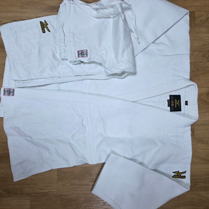 미즈노 국제공인 선수용 유도복 165~170 2사이즈 이미지