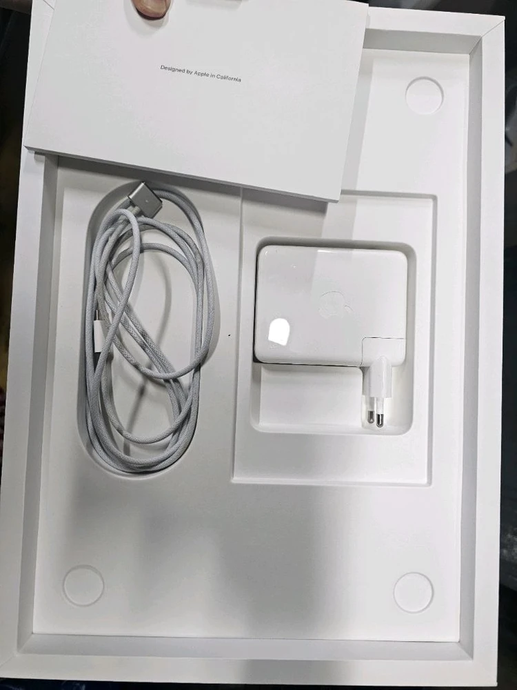 맥북 프로 16 M1 Pro 16GB 이미지