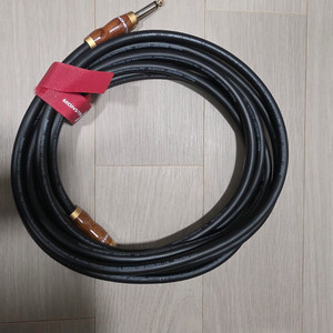 몬스터 케이블 어쿠스틱 기타용 이미지