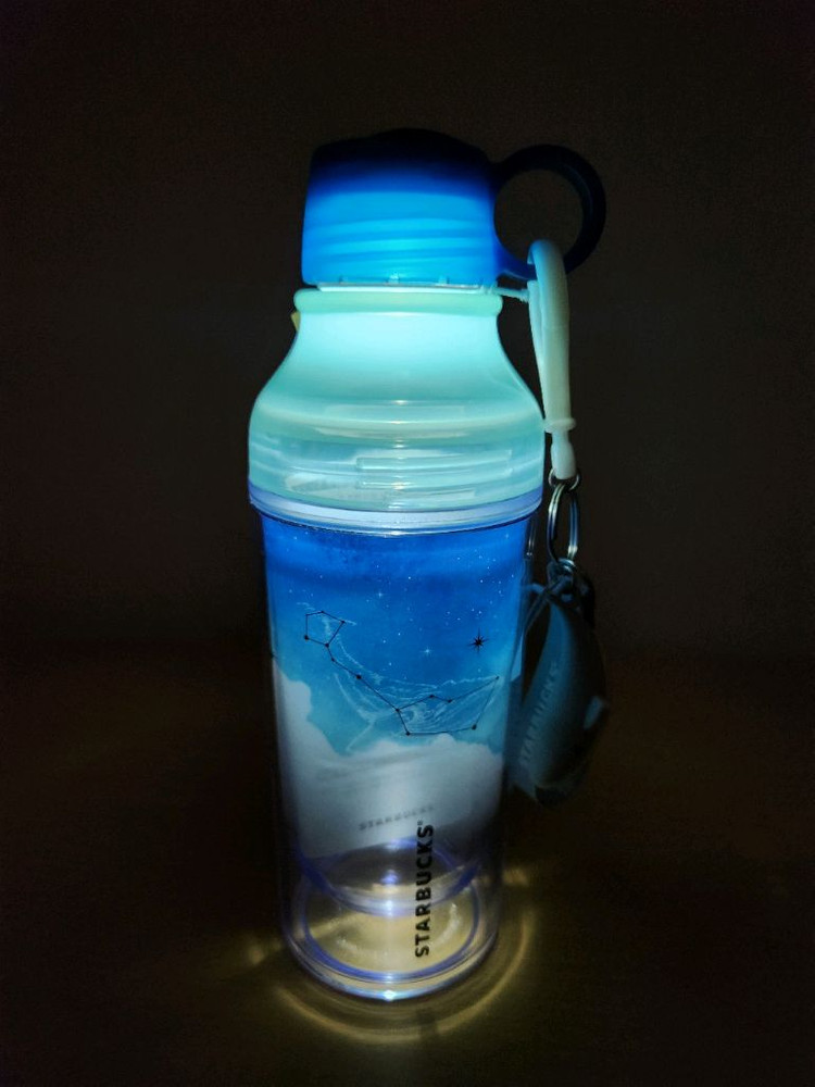 스타벅스 2018 여름 MD 별빛 고래자리 LED 워터보틀 (키링) 24,000원 이미지